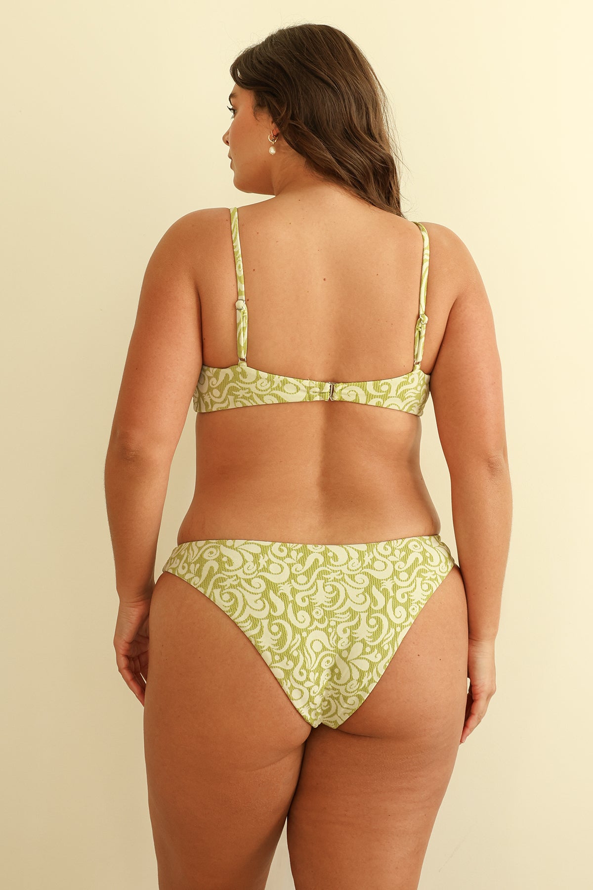 Alternative view of XS / Twin Fin Matcha