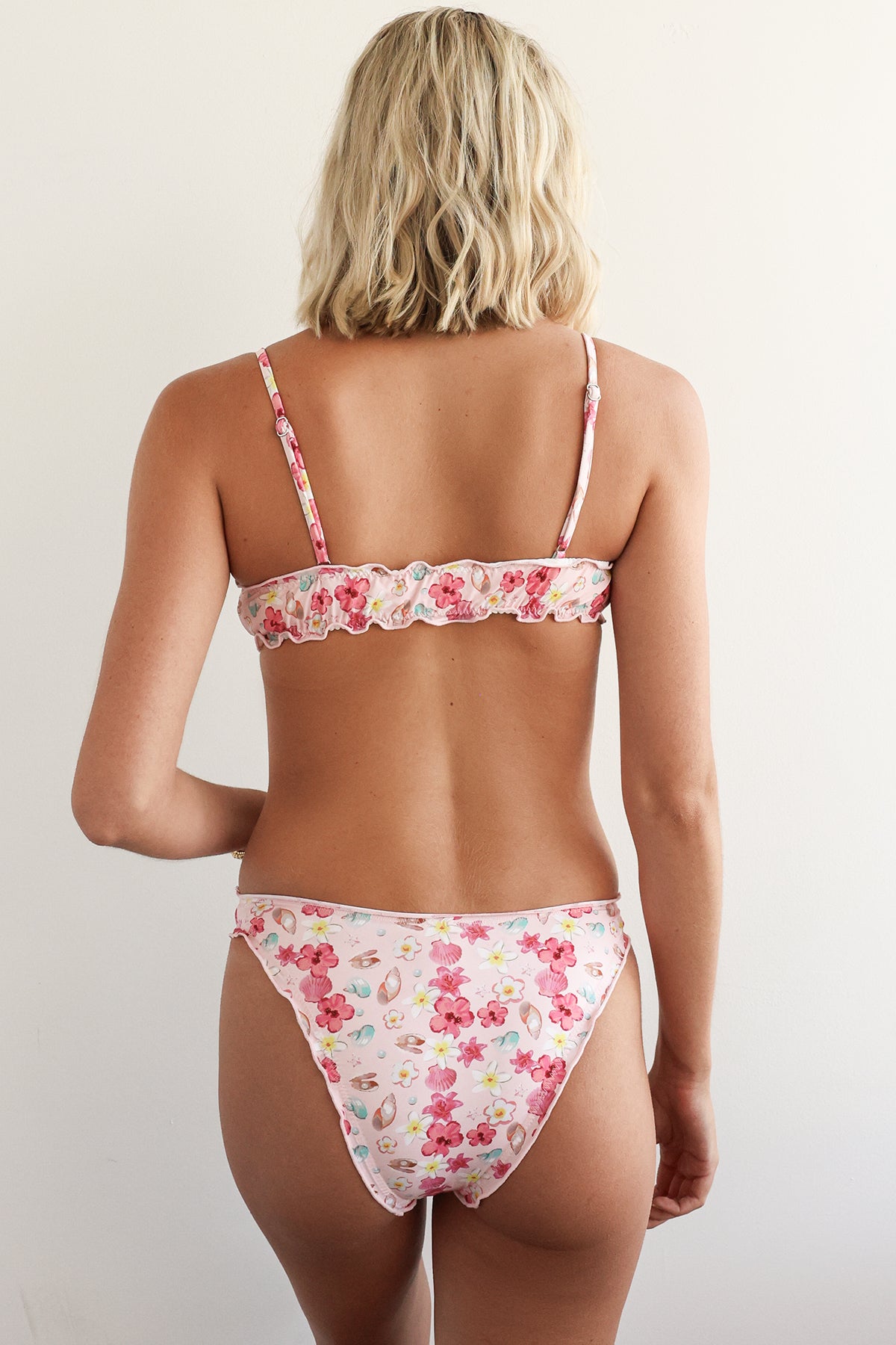 Alternative view of XS / Pink Oasis